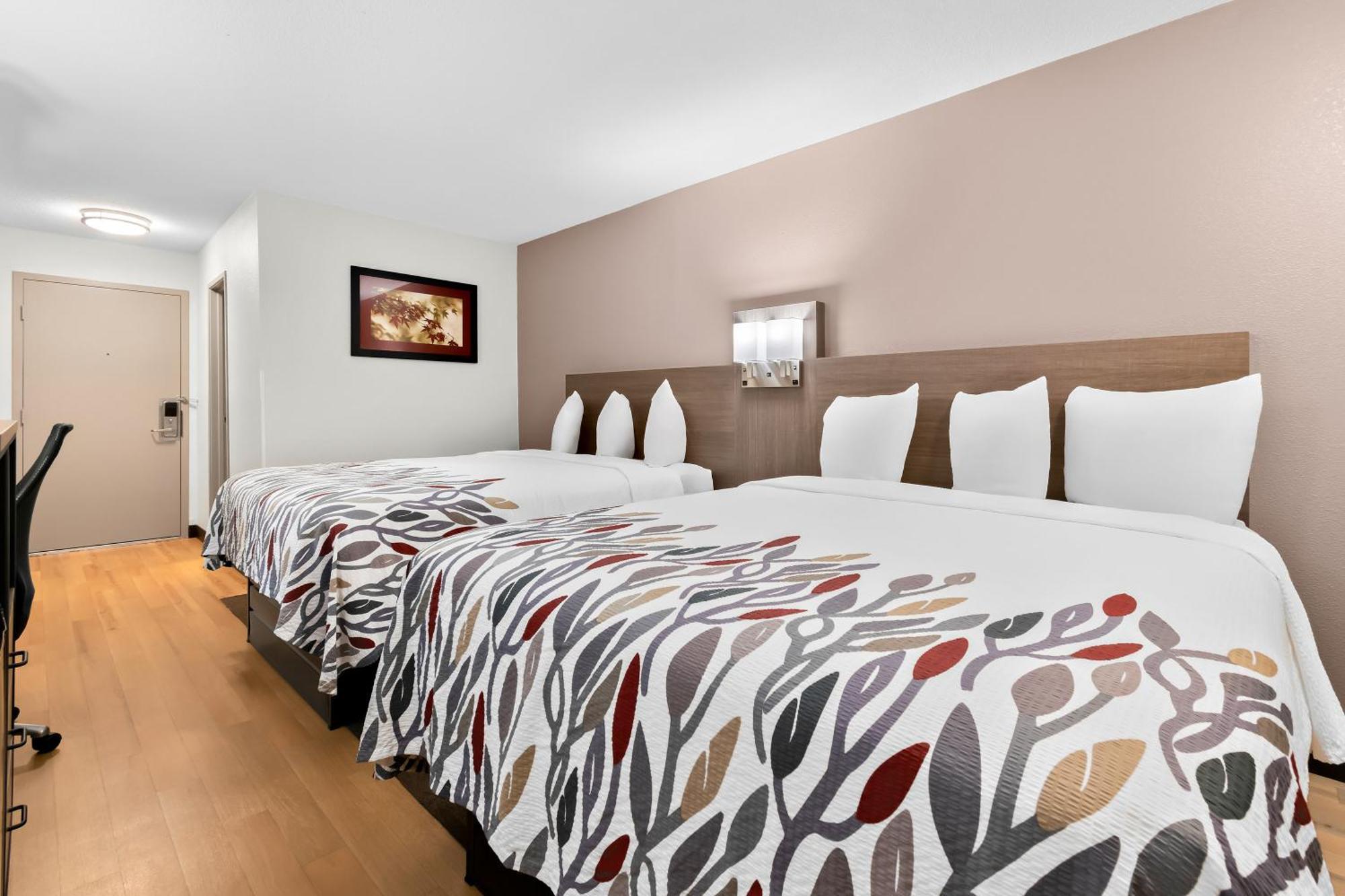 Red Roof Inn Harrisburg North Bagian luar foto
